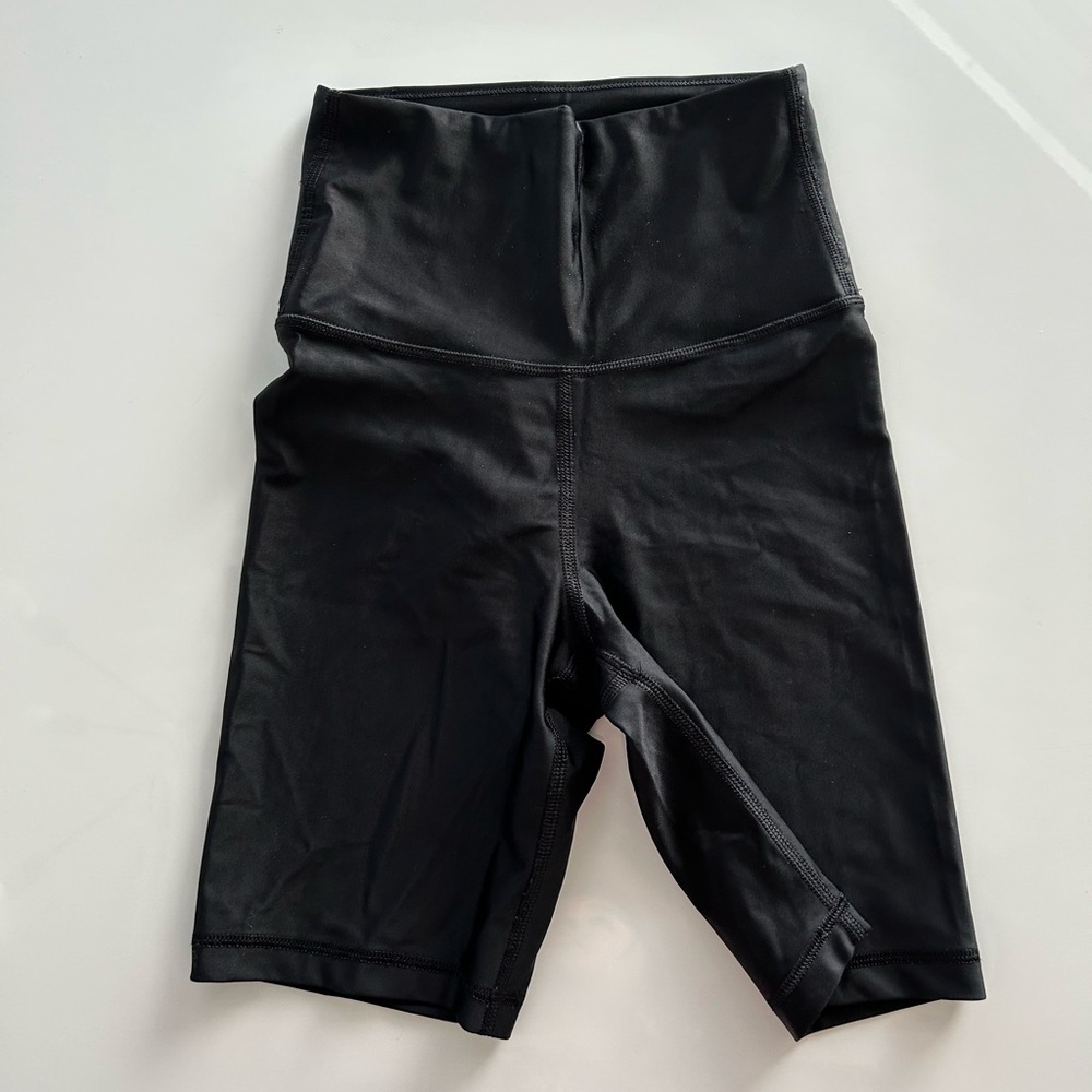 Black Aritzia TNA Women's High-Waisted Shorts